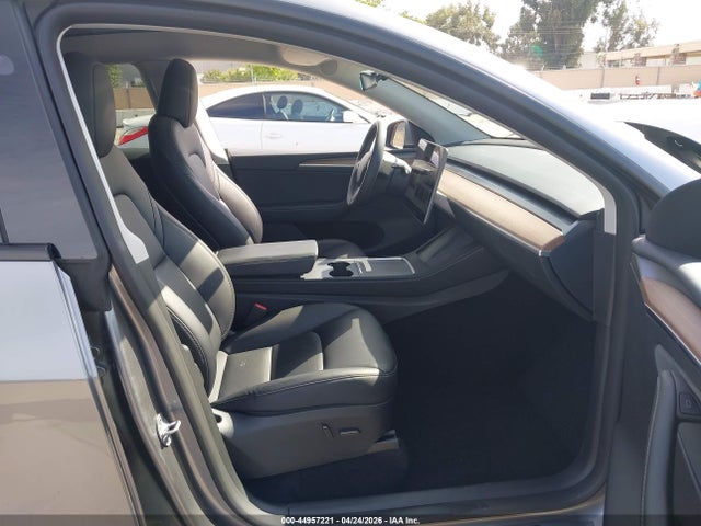 44957221 :رقم المزاد ، 7SAYGDED8SF315511 vin ، 2025 Tesla Model Y Long Range Dual Motor Rear-wheel Drive مزاد بيع