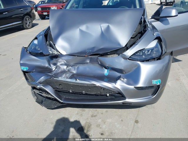 44957221 :رقم المزاد ، 7SAYGDED8SF315511 vin ، 2025 Tesla Model Y Long Range Dual Motor Rear-wheel Drive مزاد بيع