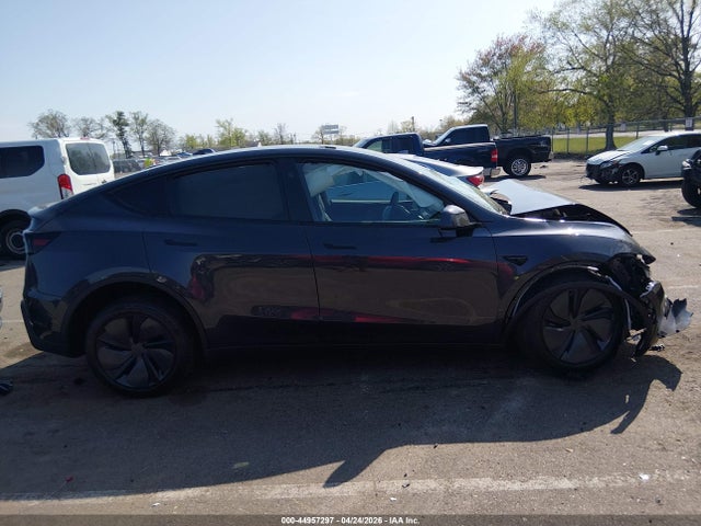 Tesla Model Y 2026 7SAYGDEE1TA672262 Image 12