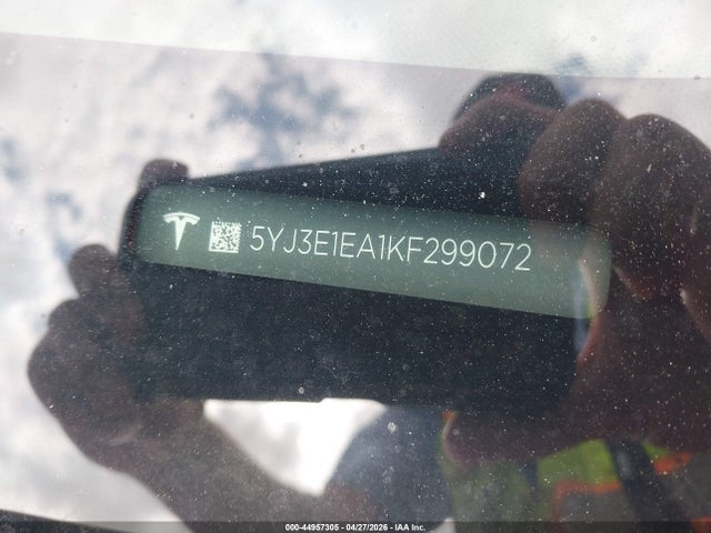 Tesla Model 3 Long Range/mid Range/standard Range/standard Range Plus 2019 5YJ3E1EA1KF299072 Image 9