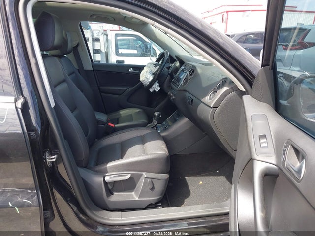 WVGRV7AX5HW507008 Volkswagen Tiguan 2.0t Wolfsburg Edition