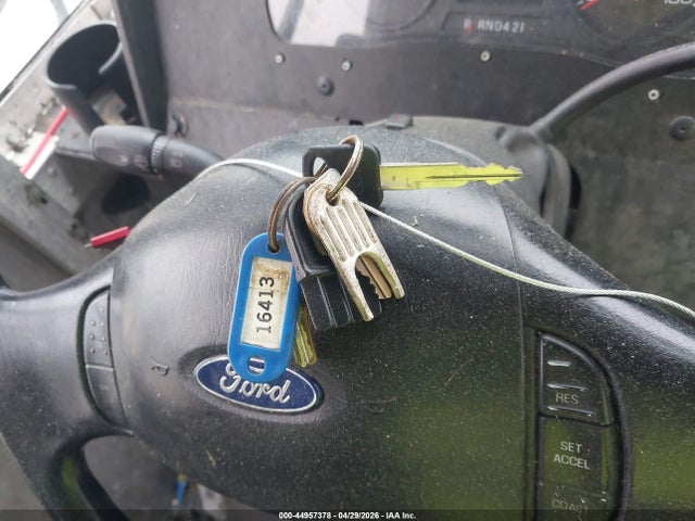 Ford F-59 Commercial Stripped 2016 1F65F5KY6G0A13417 Image 10