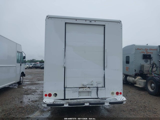 Ford F-59 Commercial Stripped 2016 1F65F5KY6G0A13417 Image 11