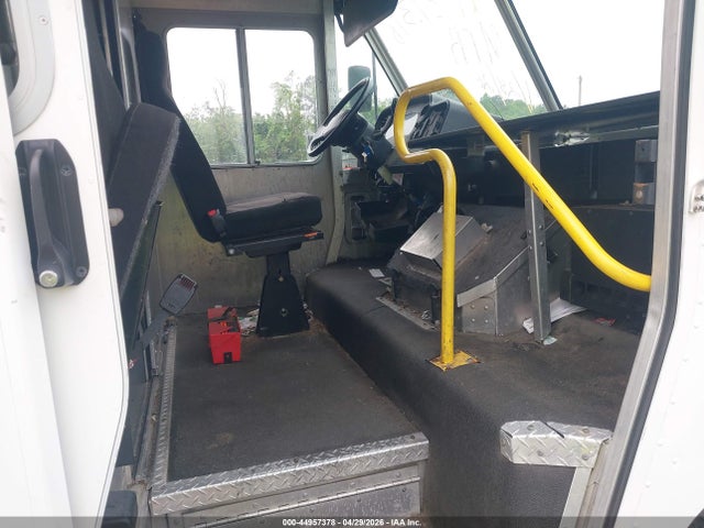 Ford F-59 Commercial Stripped 2016 1F65F5KY6G0A13417 Image 7