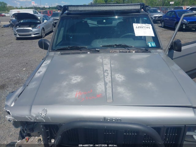 Продажа на аукционе авто 2000 Jeep Cherokee Sport, vin: 1J4FF48S3YL262783, номер лота: 44957391