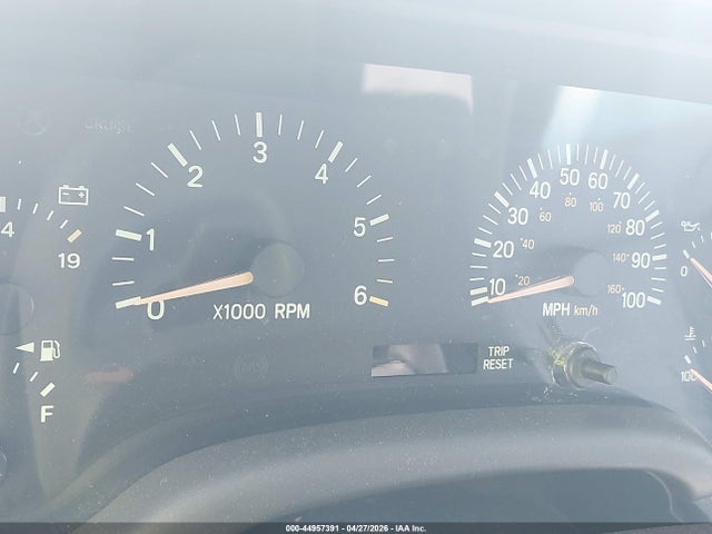 Продажа на аукционе авто 2000 Jeep Cherokee Sport, vin: 1J4FF48S3YL262783, номер лота: 44957391