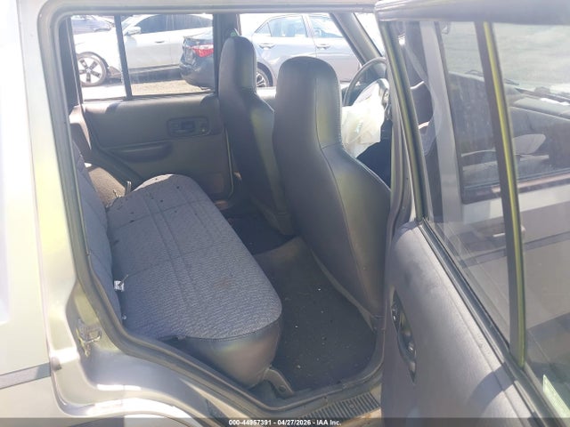 Продажа на аукционе авто 2000 Jeep Cherokee Sport, vin: 1J4FF48S3YL262783, номер лота: 44957391