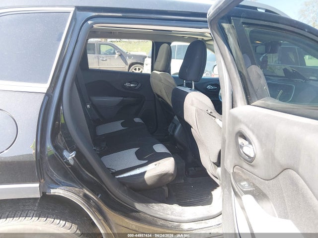 Jeep Cherokee Latitude 2014 1C4PJMCS0EW124340 Image 8