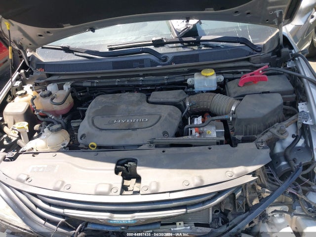 Продаж на аукціоні авто 2019 Chrysler Pacifica Hybrid Limited, vin: 2C4RC1N7XKR705942, номер лоту: 44957435