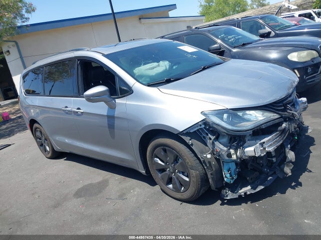 Продаж на аукціоні авто 2019 Chrysler Pacifica Hybrid Limited, vin: 2C4RC1N7XKR705942, номер лоту: 44957435