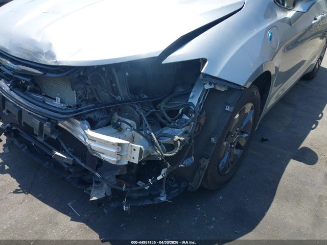 Продаж на аукціоні авто 2019 Chrysler Pacifica Hybrid Limited, vin: 2C4RC1N7XKR705942, номер лоту: 44957435