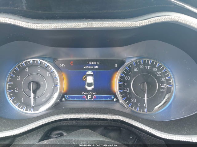 Продаж на аукціоні авто 2015 Chrysler 200 C, vin: 1C3CCCCG3FN524841, номер лоту: 44957436
