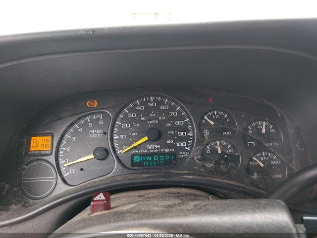 44957443 :رقم المزاد ، 1GCEC14V8YE415980 vin ، 2000 Chevrolet Silverado 1500 مزاد بيع