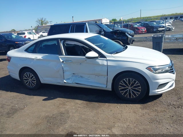 44957511 :رقم المزاد ، 3VWC57BU2MM011945 vin ، 2021 Volkswagen Jetta 1.4t R-line/1.4t S/1.4t Se مزاد بيع