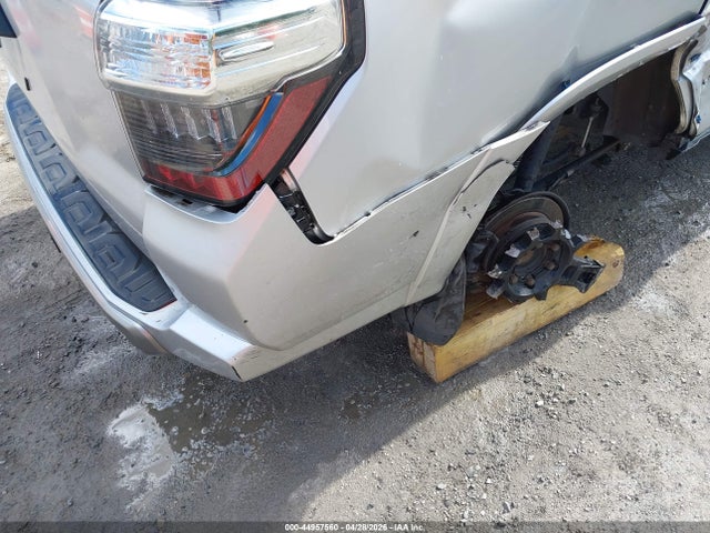 44957560 :رقم المزاد ، JTEPU5JR3M5919444 vin ، 2021 Toyota 4runner Trd Off Road مزاد بيع