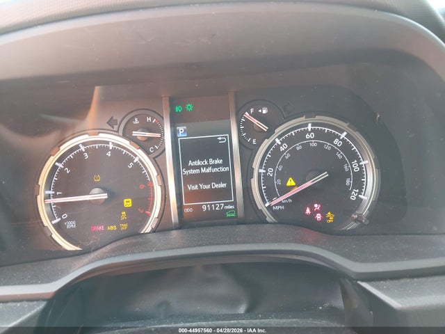 44957560 :رقم المزاد ، JTEPU5JR3M5919444 vin ، 2021 Toyota 4runner Trd Off Road مزاد بيع