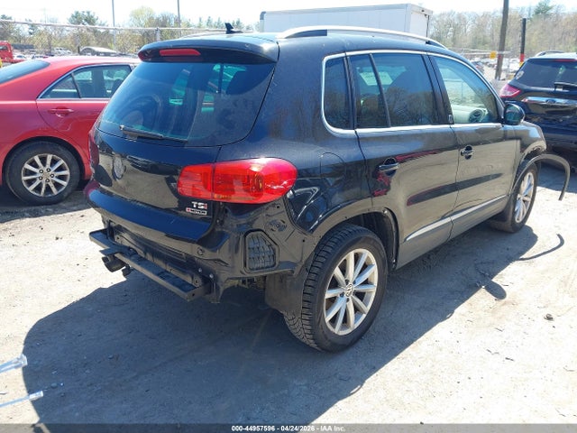 44957596 :رقم المزاد ، WVGSV7AX0HK025393 vin ، 2017 Volkswagen Tiguan 2.0t Wolfsburg Edition مزاد بيع