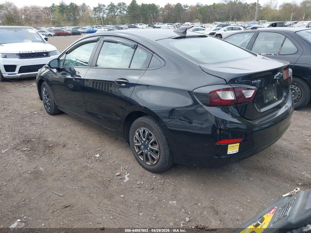 44957602 :رقم المزاد ، 1G1BC5SMXJ7144072 vin ، 2018 Chevrolet Cruze Ls Auto مزاد بيع