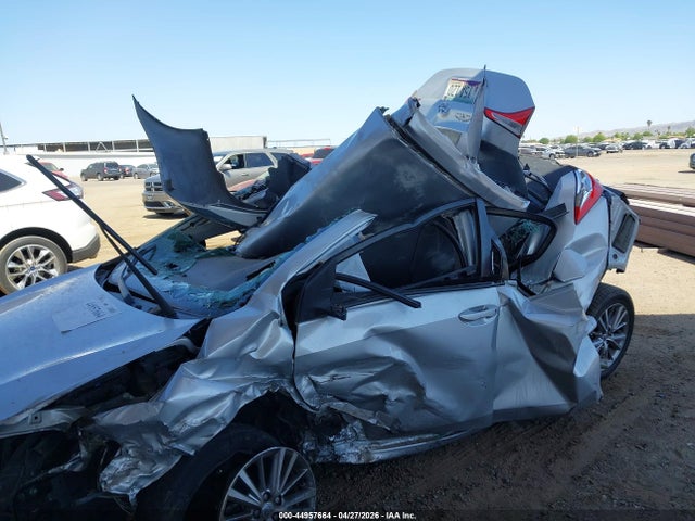 5YFBURHE3FP253233 Toyota Corolla Le Plus