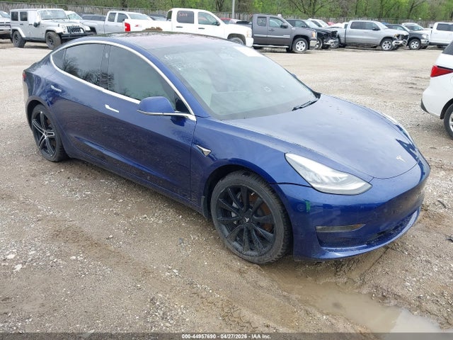 2019 5YJ3E1EB4KF192638 main image