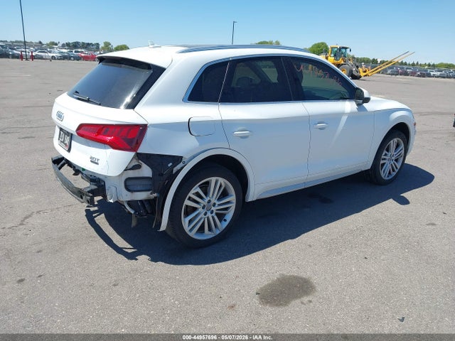 44957696 :رقم المزاد ، WA1BNAFY1J2006435 vin ، 2018 Audi Q5 2.0t Premium/2.0t Tech Premium مزاد بيع