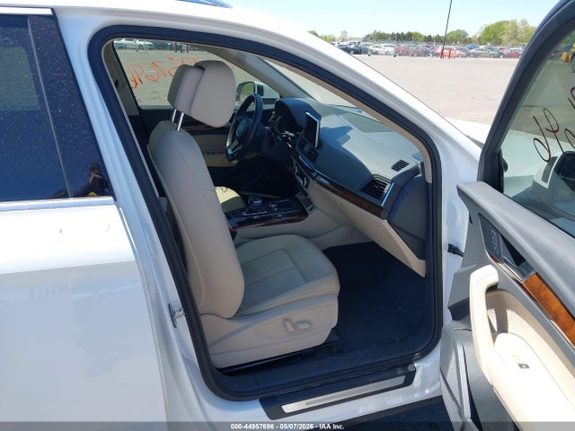 44957696 :رقم المزاد ، WA1BNAFY1J2006435 vin ، 2018 Audi Q5 2.0t Premium/2.0t Tech Premium مزاد بيع