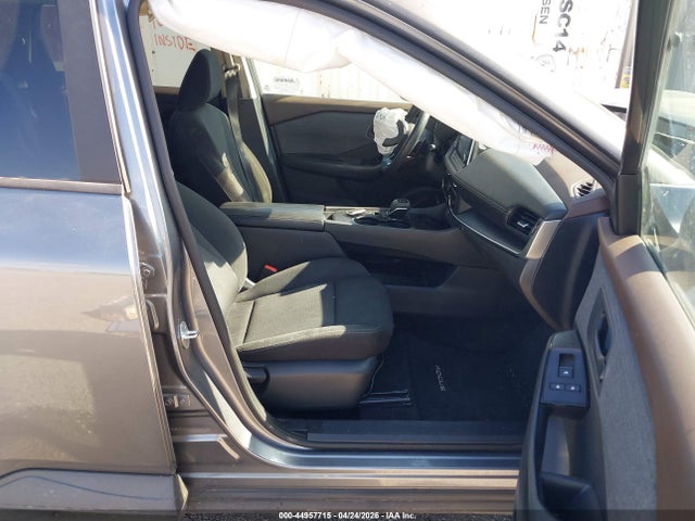 5N1BT3AA4PC824029 Nissan Rogue S Fwd