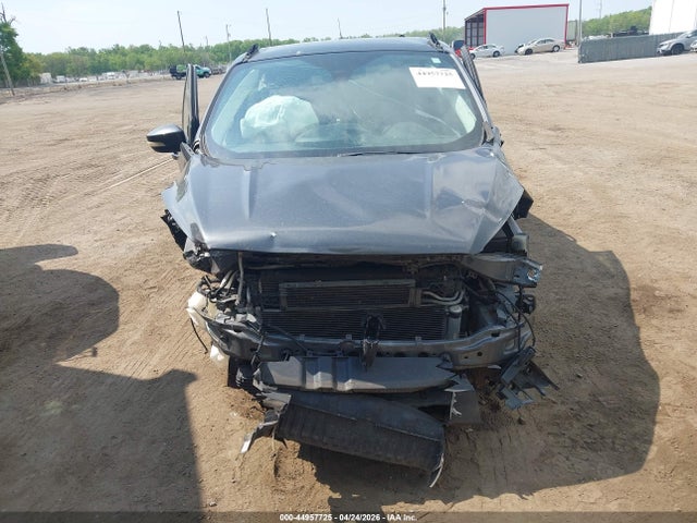 Продажа на аукционе авто 2017 Ford Escape Titanium, vin: 1FMCU9J91HUE70606, номер лота: 44957725