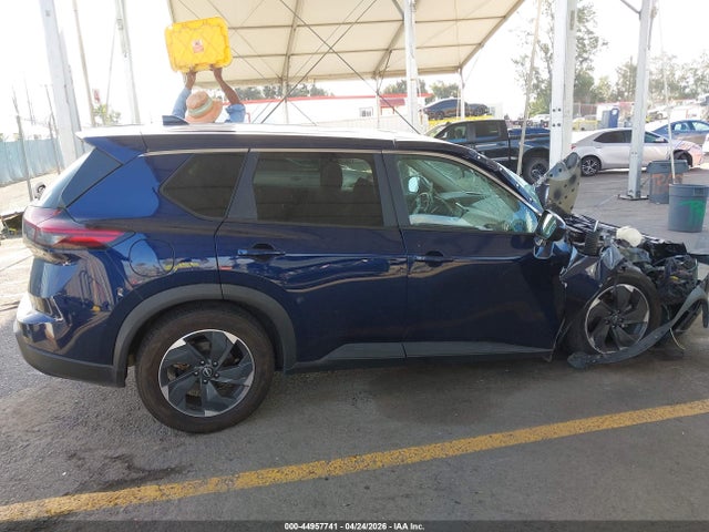 5N1BT3BB8RC714319 Nissan Rogue Sv Intelligent Awd