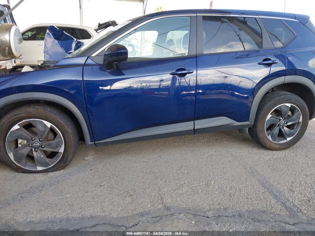5N1BT3BB8RC714319 Nissan Rogue Sv Intelligent Awd
