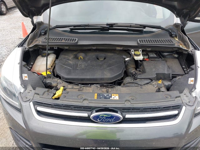 44957743 :رقم المزاد ، 1FMCU0J91FUA73289 vin ، 2015 Ford Escape Titanium مزاد بيع