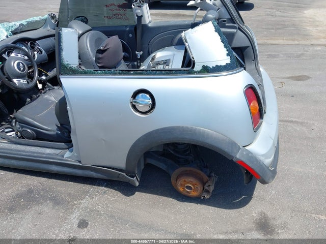 Продаж на аукціоні авто 2004 Mini Cooper S, vin: WMWRE33494TD89301, номер лоту: 44957771