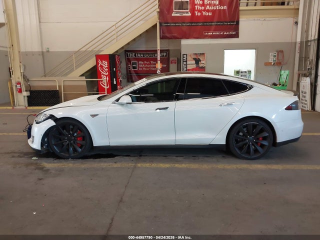Tesla Model S 85d/p85d 2015 5YJSA1H4XFF093414 Image 15