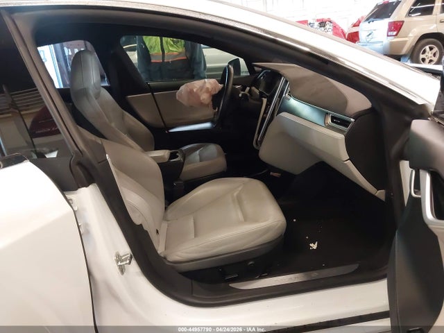 Tesla Model S 85d/p85d 2015 5YJSA1H4XFF093414 Image 5