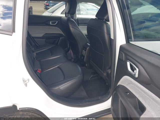 2022 Jeep Compass Latitude Lux 4x4 მანქანა იყიდება აუქციონზე, vin: 3C4NJDFB2NT173337, აუქციონის ნომერი: 44957810