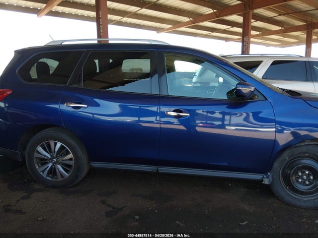 Продажа на аукционе авто 2017 Nissan Pathfinder Sv, vin: 5N1DR2MN8HC665405, номер лота: 44957814