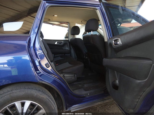 Продажа на аукционе авто 2017 Nissan Pathfinder Sv, vin: 5N1DR2MN8HC665405, номер лота: 44957814