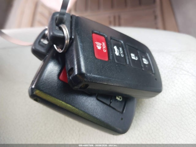 2013 Toyota Camry Xle მანქანა იყიდება აუქციონზე, vin: 4T4BF1FK1DR321793, აუქციონის ნომერი: 44957886
