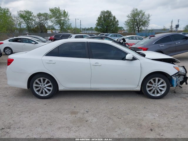 2013 Toyota Camry Xle მანქანა იყიდება აუქციონზე, vin: 4T4BF1FK1DR321793, აუქციონის ნომერი: 44957886