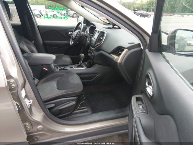 Продаж на аукціоні авто 2016 Jeep Cherokee Latitude, vin: 1C4PJMCS3GW253675, номер лоту: 44957902
