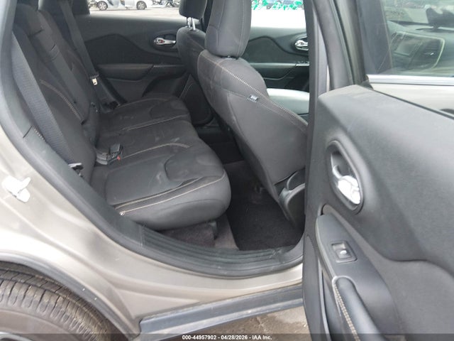 Продаж на аукціоні авто 2016 Jeep Cherokee Latitude, vin: 1C4PJMCS3GW253675, номер лоту: 44957902