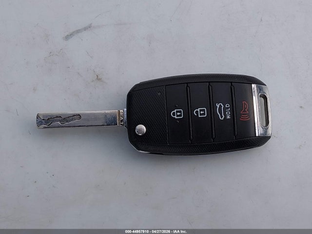 5XXGT4L32JG218556 KIA Optima Lx