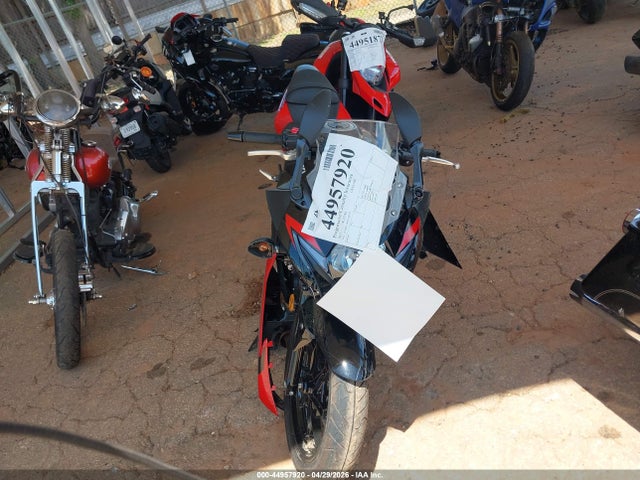 Продажа на аукционе авто 2025 Suzuki Gsx250r, vin: LC6DN11A6S1100175, номер лота: 44957920