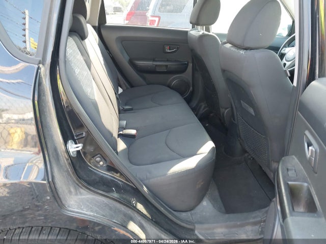 44957971 :رقم المزاد ، KNDJT2A29B7235661 vin ، 2011 Kia Soul + مزاد بيع