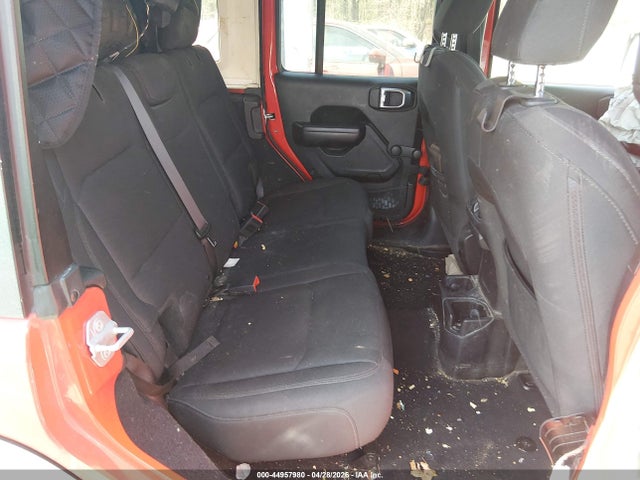 44957980 :رقم المزاد ، 1C4HJXDG4JW267365 vin ، 2018 Jeep Wrangler Unlimited Sport 4x4 مزاد بيع