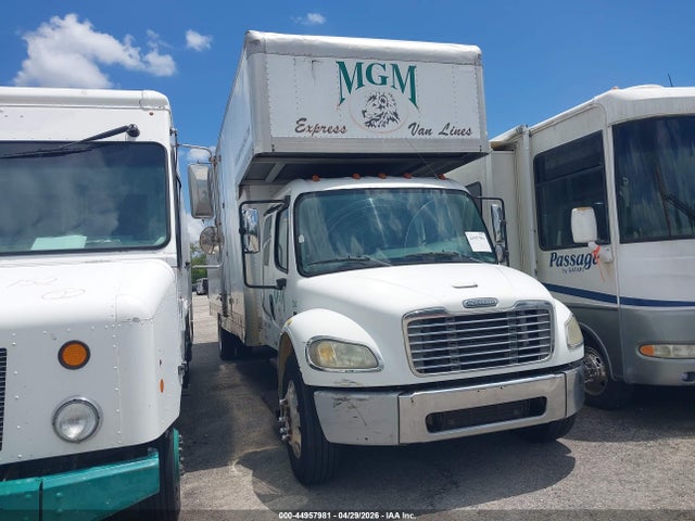 2005 Freightliner M2 106 Medium Duty მანქანა იყიდება აუქციონზე, vin: 1FVACWCS65HV43524, აუქციონის ნომერი: 44957981