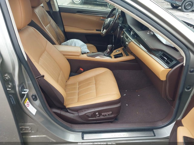 44958004 :رقم المزاد ، JTHBK1GG0G2228637 vin ، 2016 Lexus Es 350 مزاد بيع