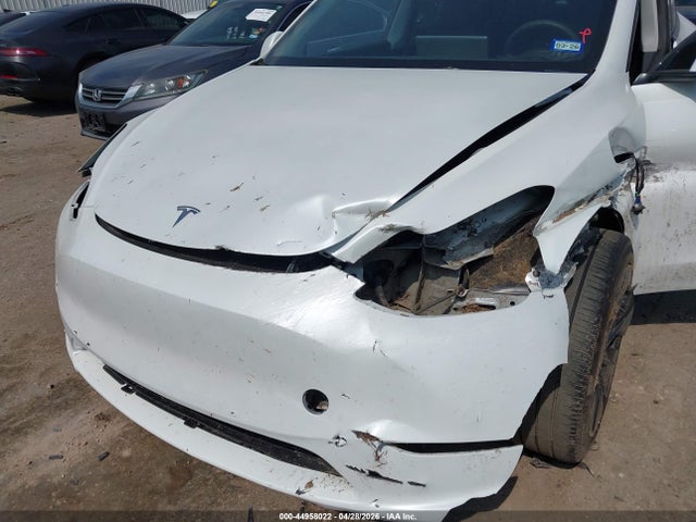 2025 Tesla Model Y Long Range Dual Motor All-wheel Drive მანქანა იყიდება აუქციონზე, vin: 7SAYGDEE8SA370093, აუქციონის ნომერი: 44958022