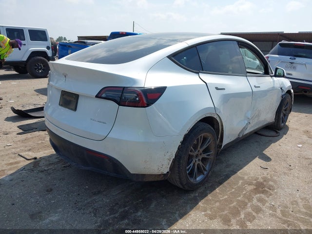 2025 Tesla Model Y Long Range Dual Motor All-wheel Drive მანქანა იყიდება აუქციონზე, vin: 7SAYGDEE8SA370093, აუქციონის ნომერი: 44958022