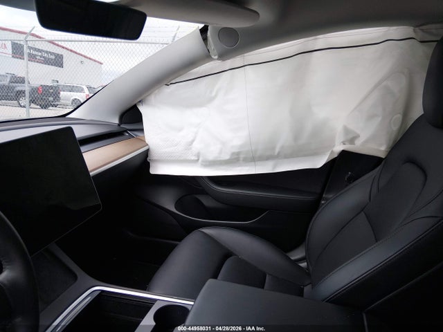 Продажа на аукционе авто 2023 Tesla Model 3 Performance Dual Motor All-wheel Drive, vin: 5YJ3E1EC5PF427807, номер лота: 44958031